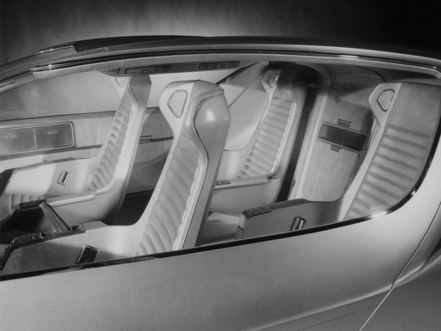  Buick Century Cruiser Concept Car 1969 года  (фото 4 из 5)